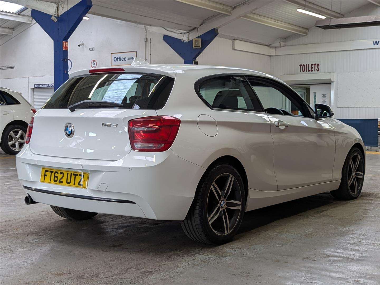 <p>2012 BMW 116D SPORT</p>