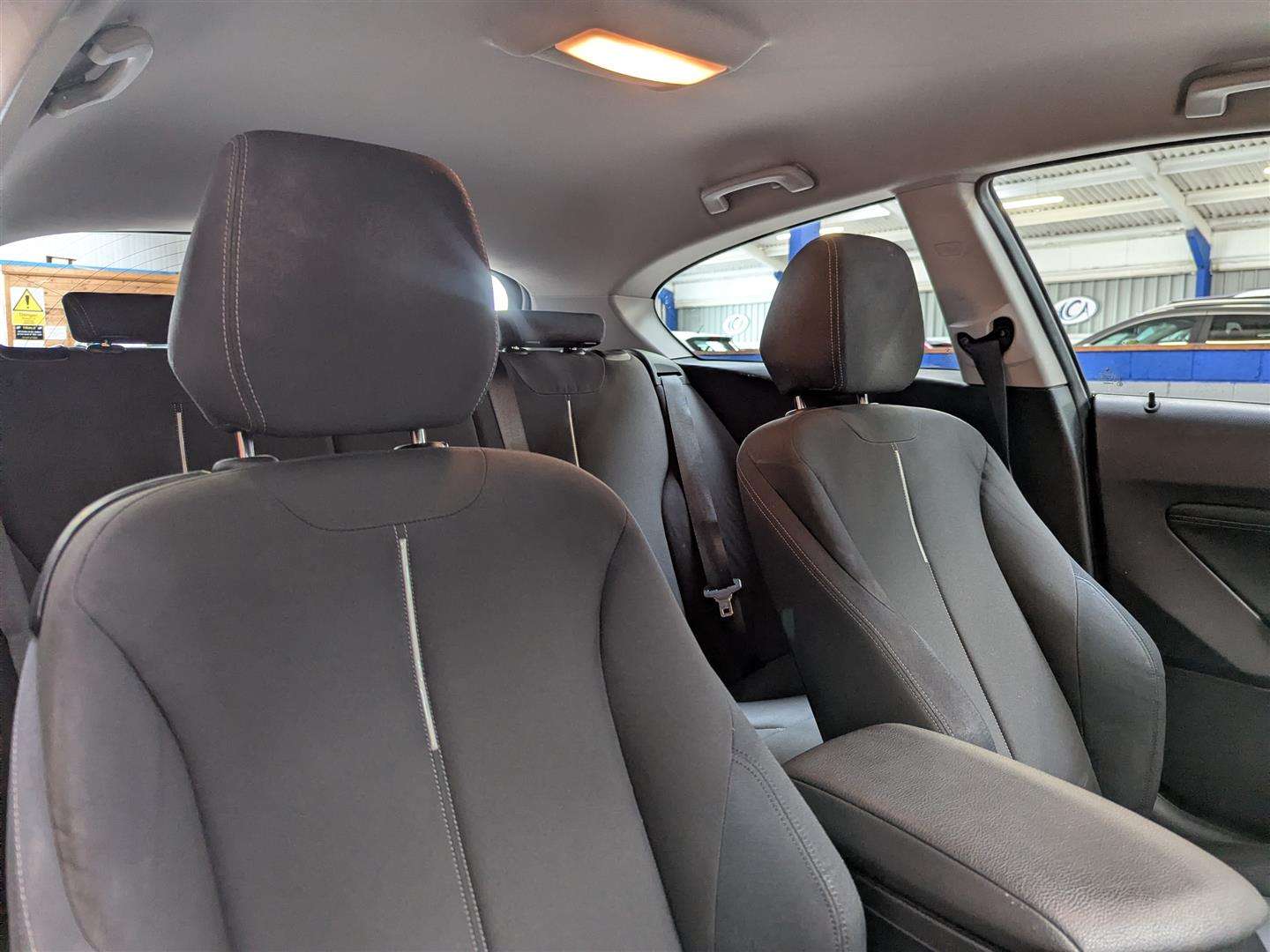 <p>2012 BMW 116D SPORT</p>