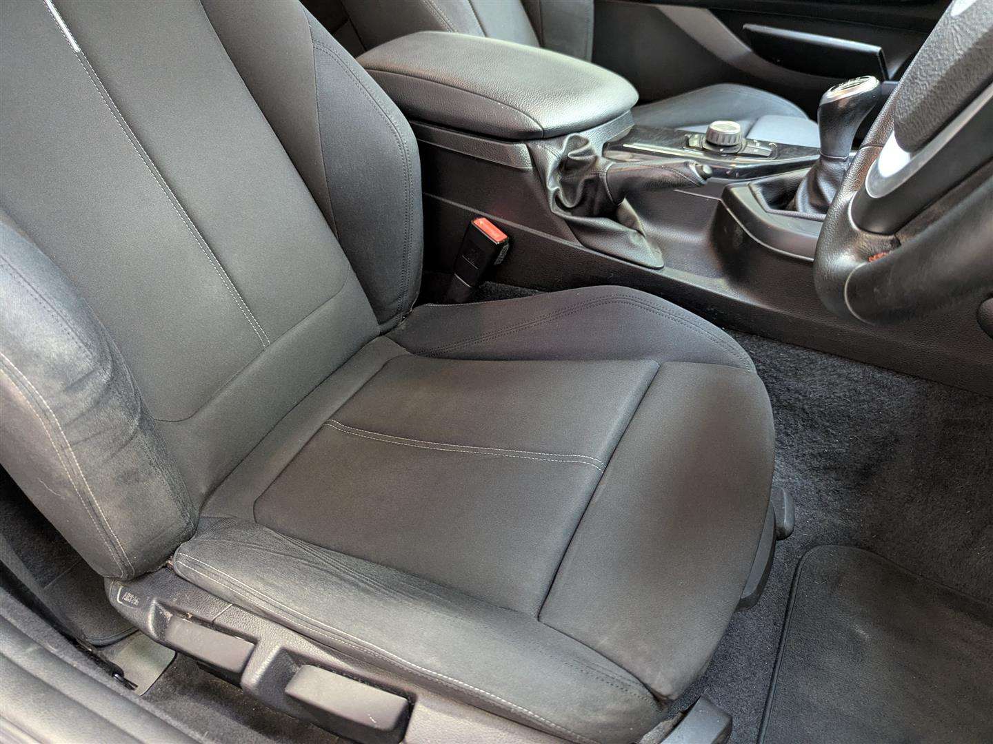 <p>2012 BMW 116D SPORT</p>