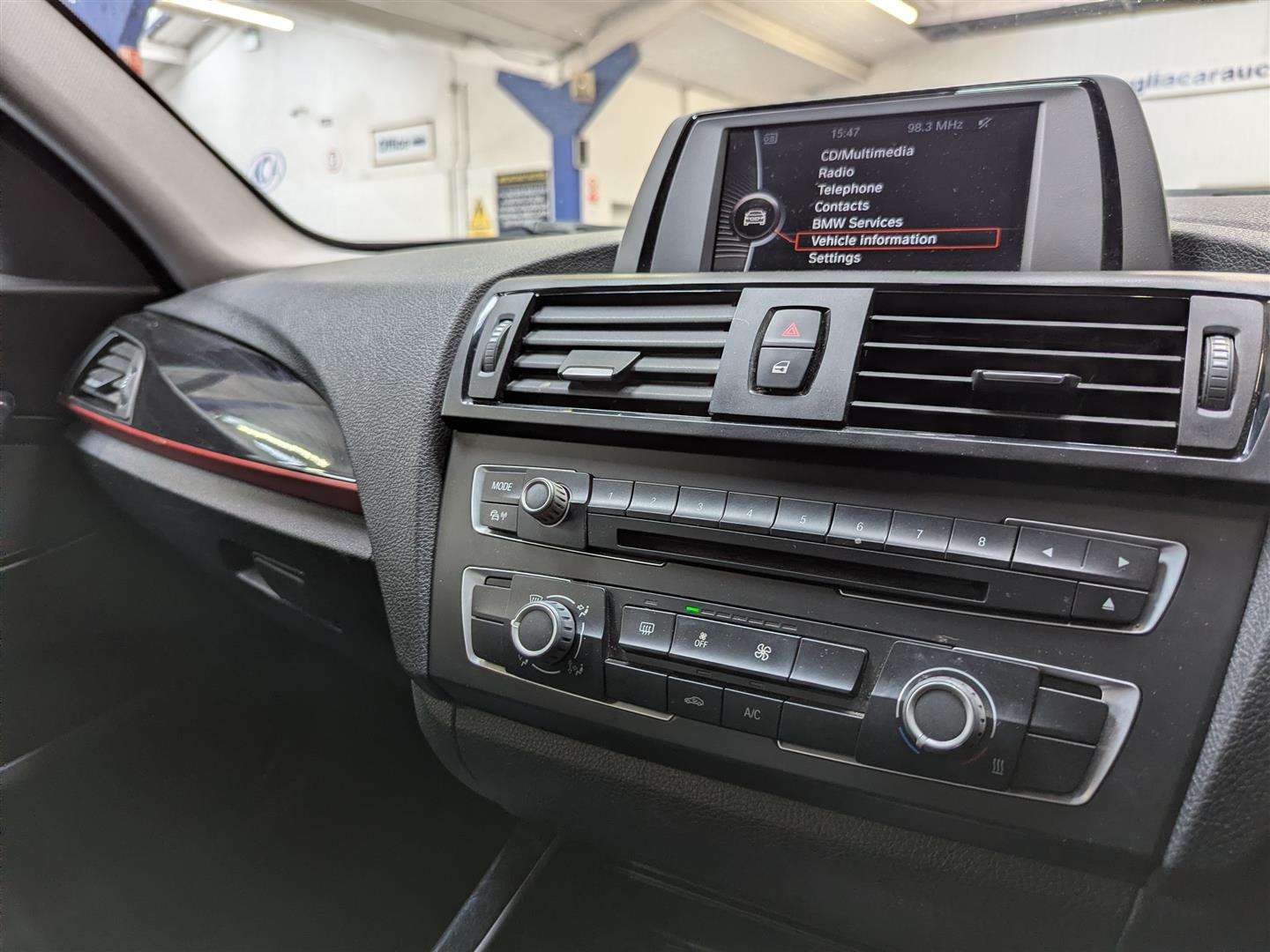 <p>2012 BMW 116D SPORT</p>