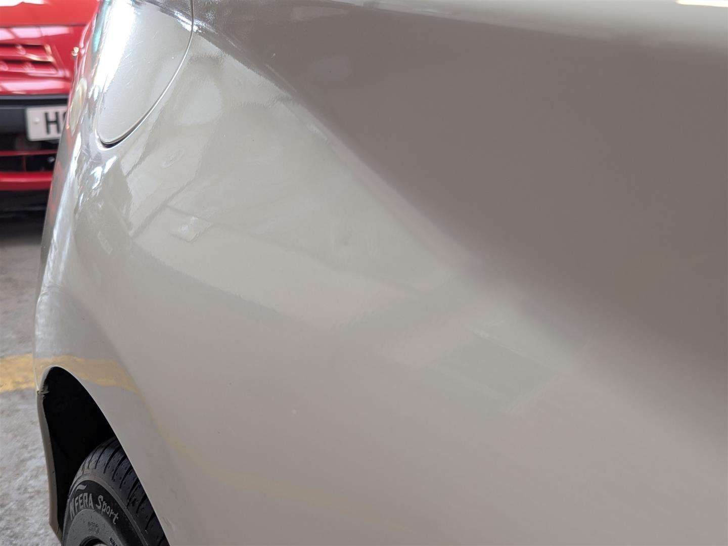 <p>2012 BMW 116D SPORT</p>