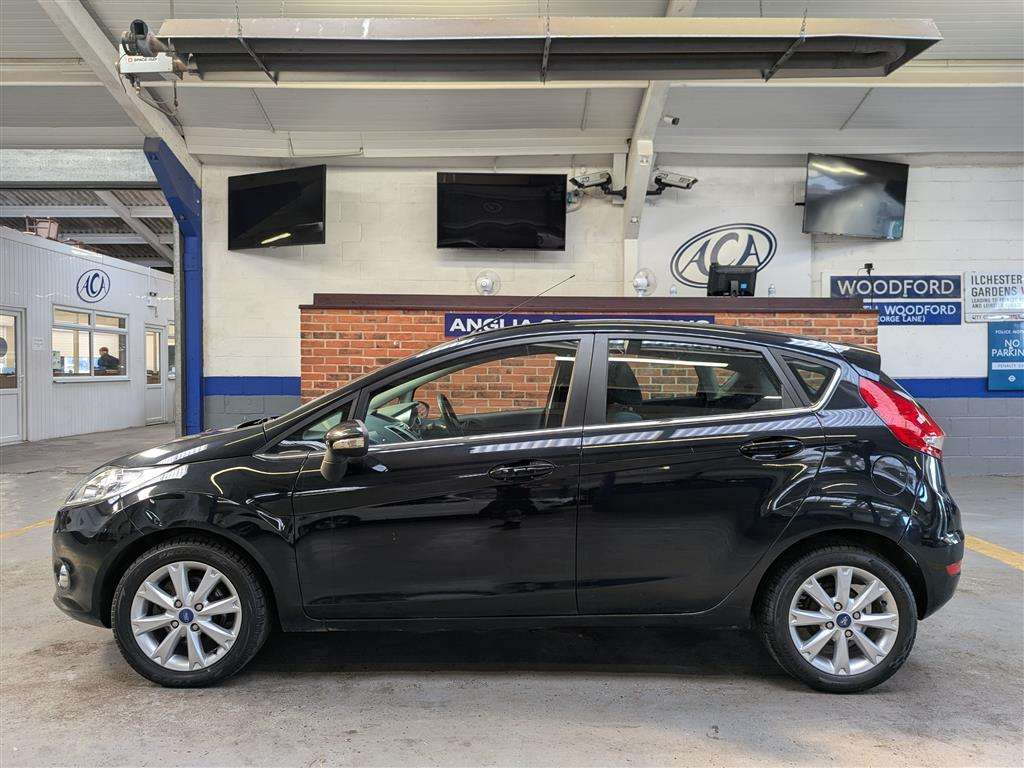 <p>2011 FORD FIESTA ZETEC</p>
