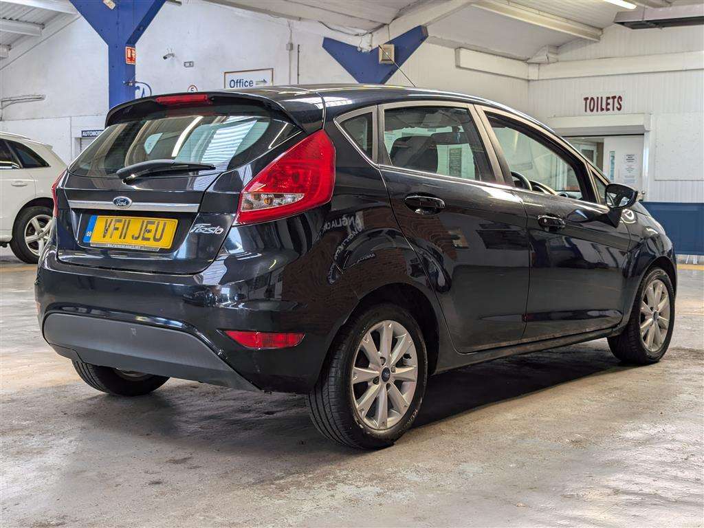 <p>2011 FORD FIESTA ZETEC</p>