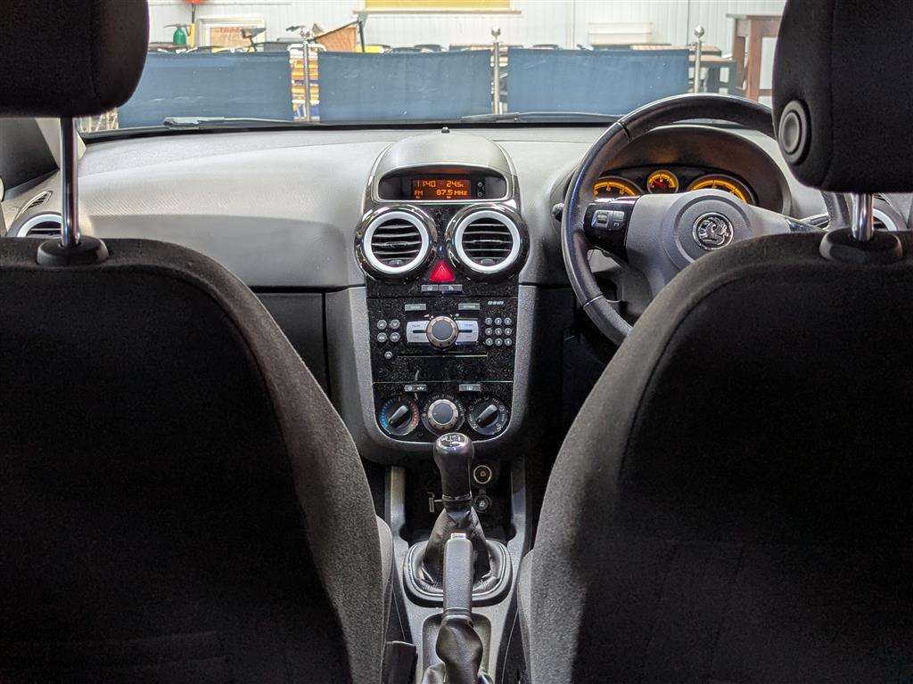 <p>2010 VAUXHALL CORSA LIMITED EDITION</p>