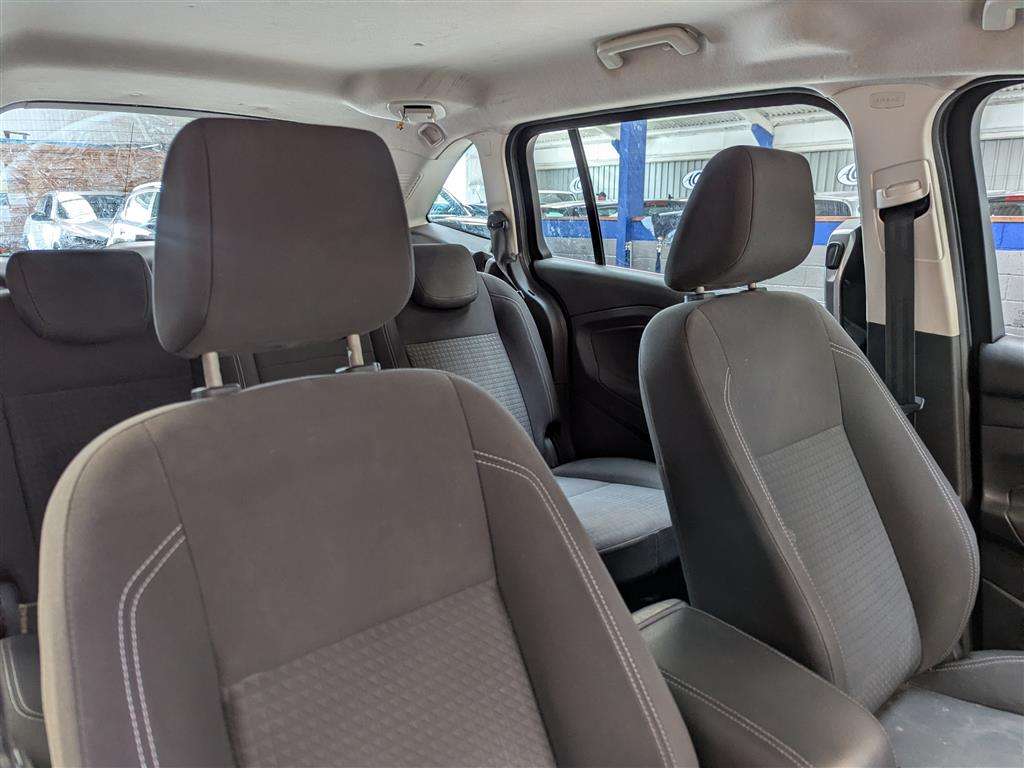 <p>2016 FORD GRAND C-MAX ZETEC TDCI</p>