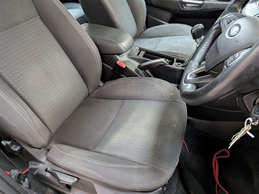 <p>2016 FORD GRAND C-MAX ZETEC TDCI</p>