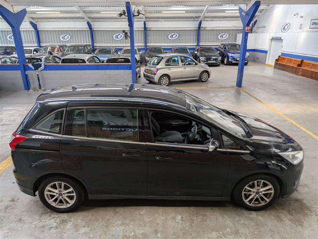 <p>2016 FORD GRAND C-MAX ZETEC TDCI</p>