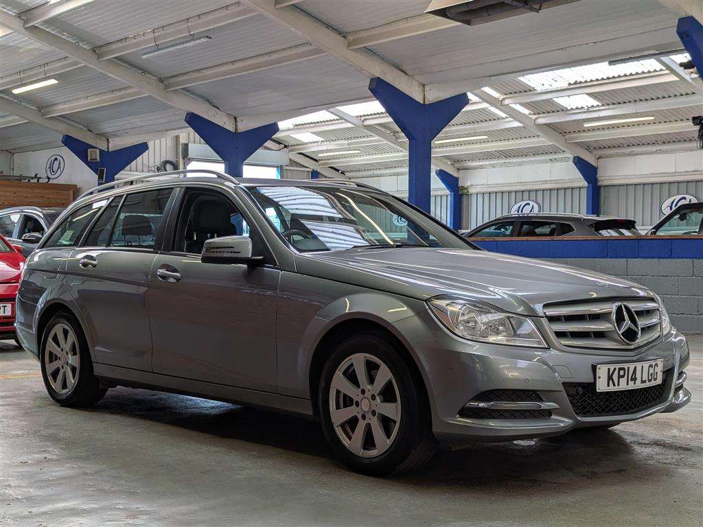 <p>2014 MERCEDES-BENZ C220 EXEC SE PREMIUM CDI</p>