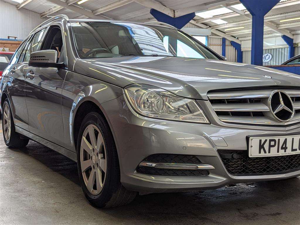 <p>2014 MERCEDES-BENZ C220 EXEC SE PREMIUM CDI</p>