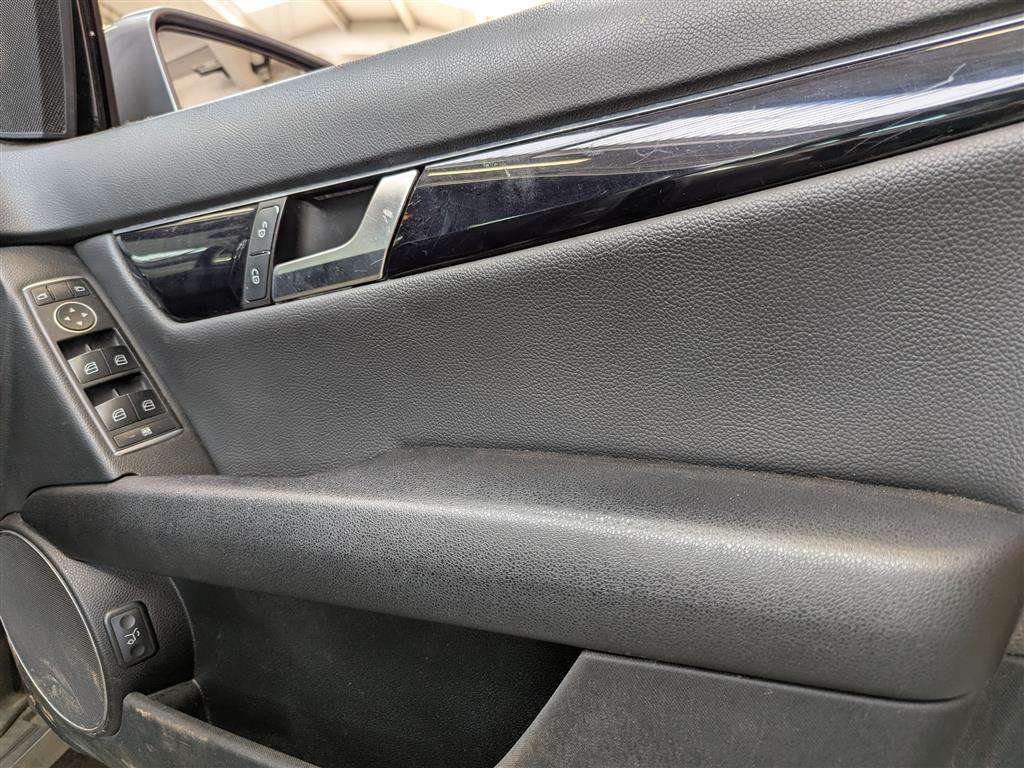 <p>2014 MERCEDES-BENZ C220 EXEC SE PREMIUM CDI</p>