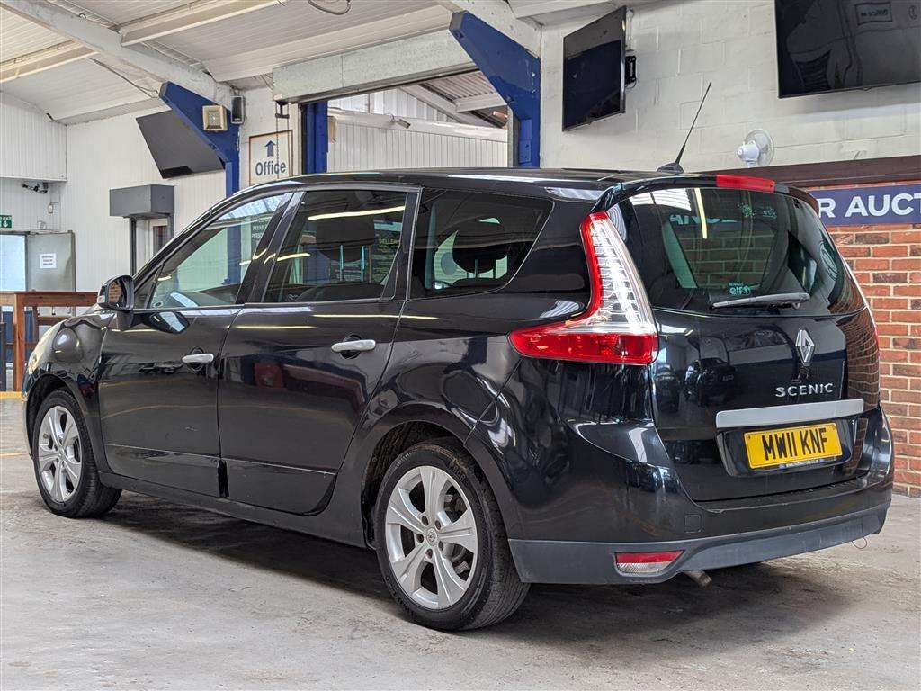 <p>2011 RENAULT GRAND SCENIC D-QUE TT VVT</p>
