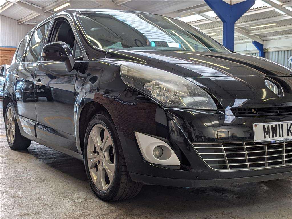 <p>2011 RENAULT GRAND SCENIC D-QUE TT VVT</p>
