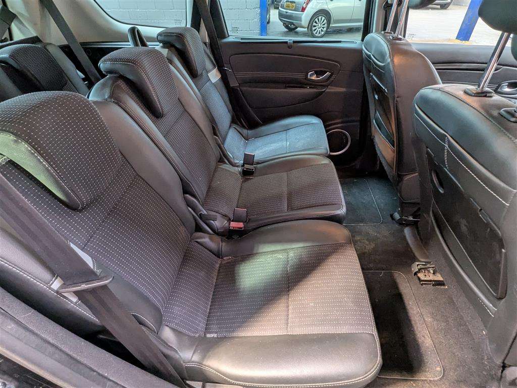 <p>2011 RENAULT GRAND SCENIC D-QUE TT VVT</p>