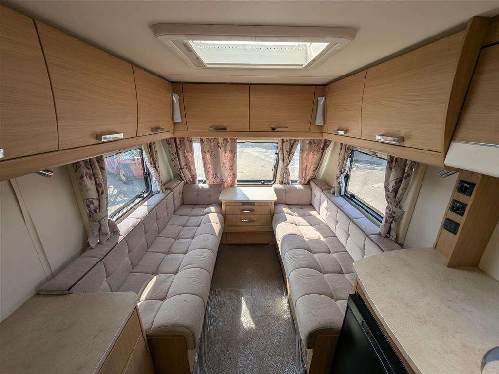 <p>ELDDIS AVANTE 462</p>