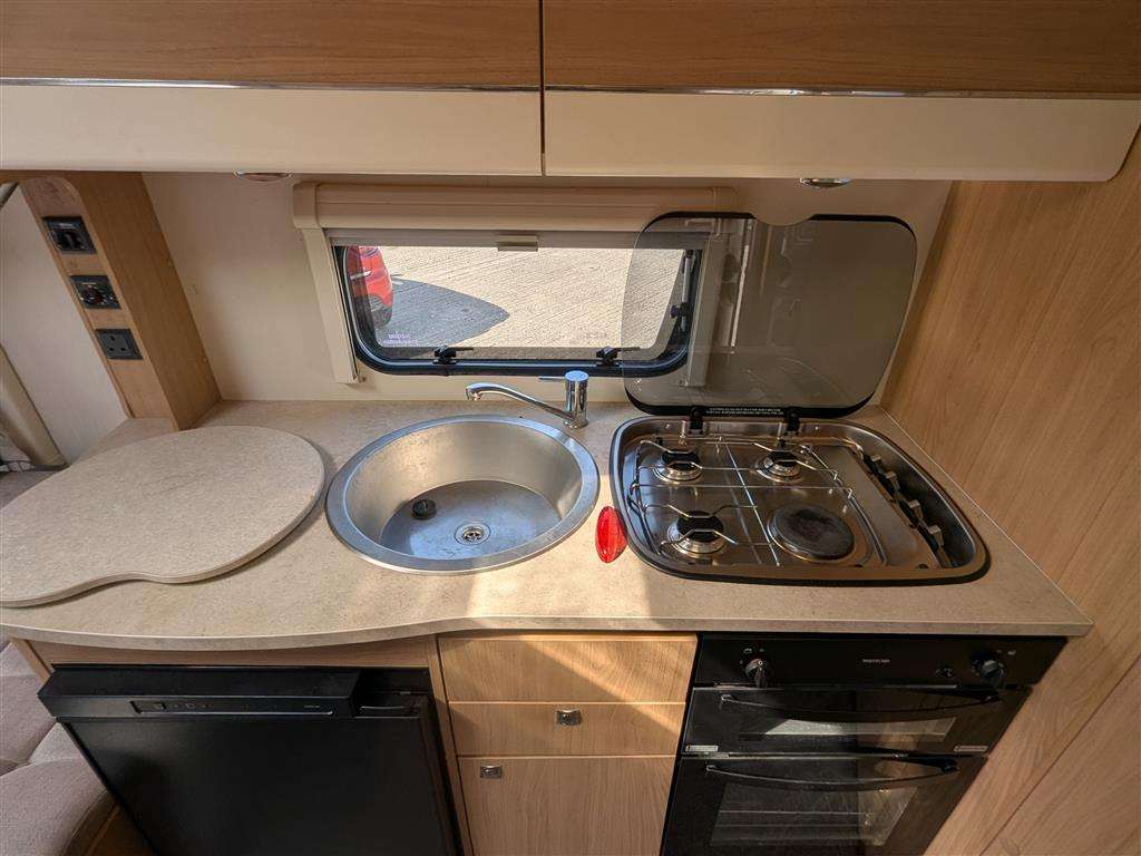 <p>ELDDIS AVANTE 462</p>