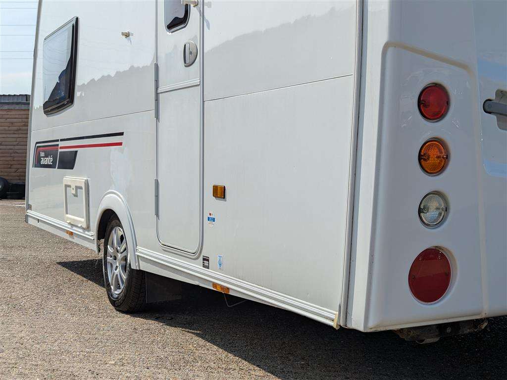 <p>ELDDIS AVANTE 462</p>