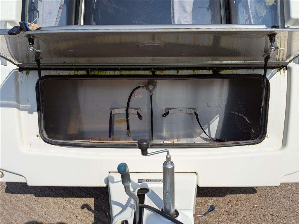 <p>ELDDIS AVANTE 462</p>