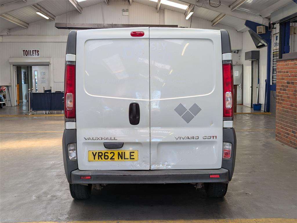 <p>2012 VAUXHALL VIVARO 2900 CDTI LWB</p>