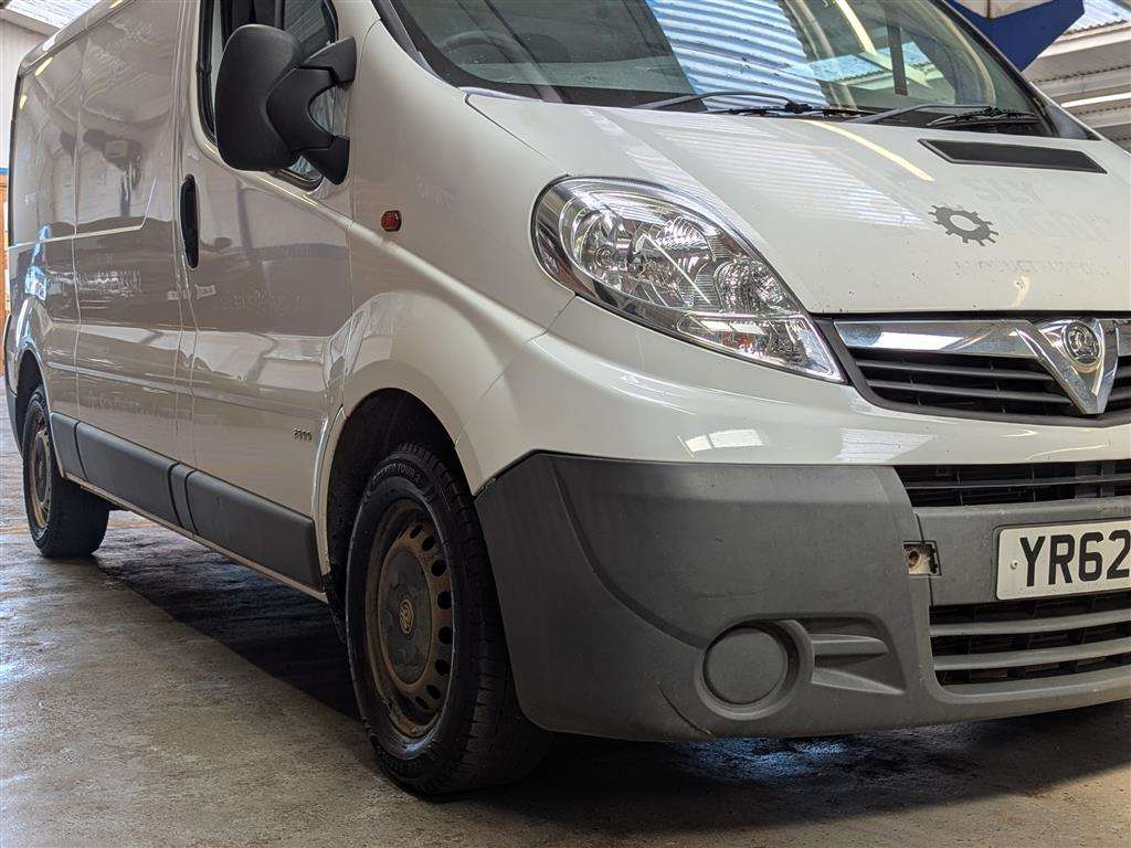 <p>2012 VAUXHALL VIVARO 2900 CDTI LWB</p>