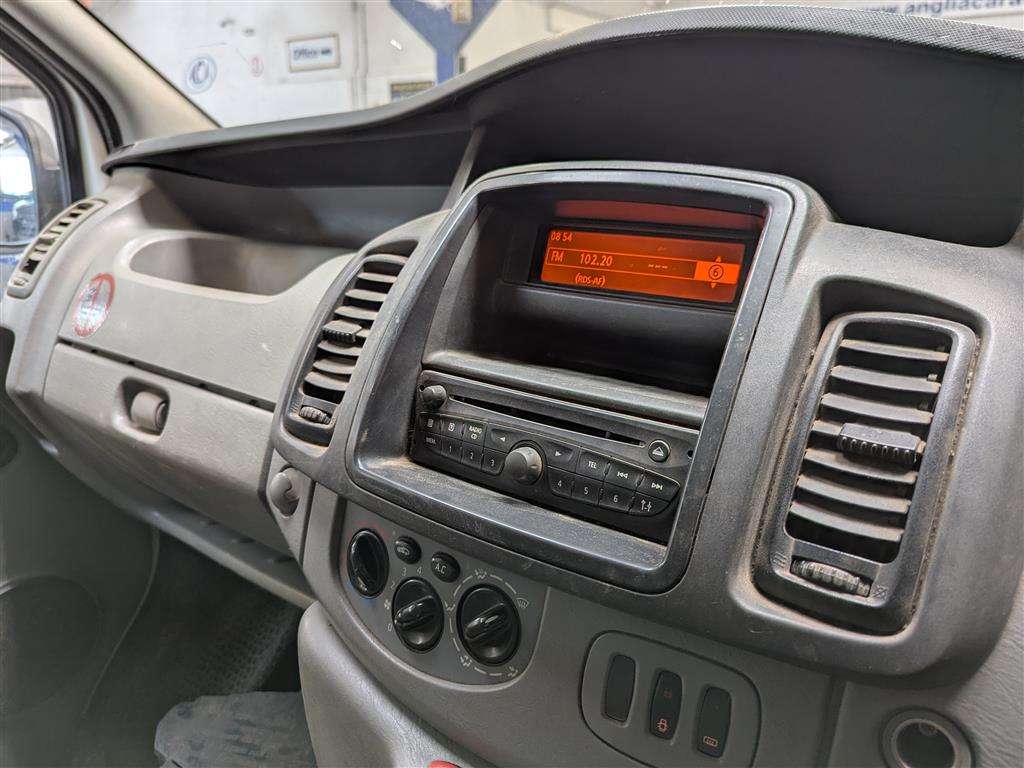 <p>2012 VAUXHALL VIVARO 2900 CDTI LWB</p>