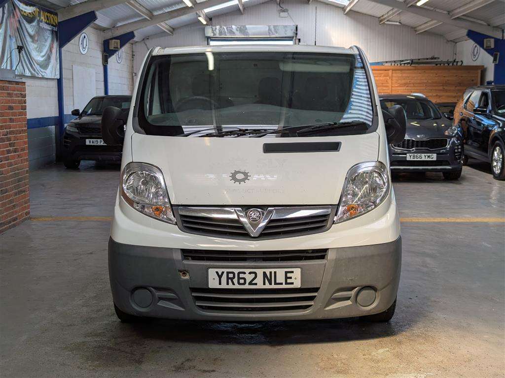 <p>2012 VAUXHALL VIVARO 2900 CDTI LWB</p>