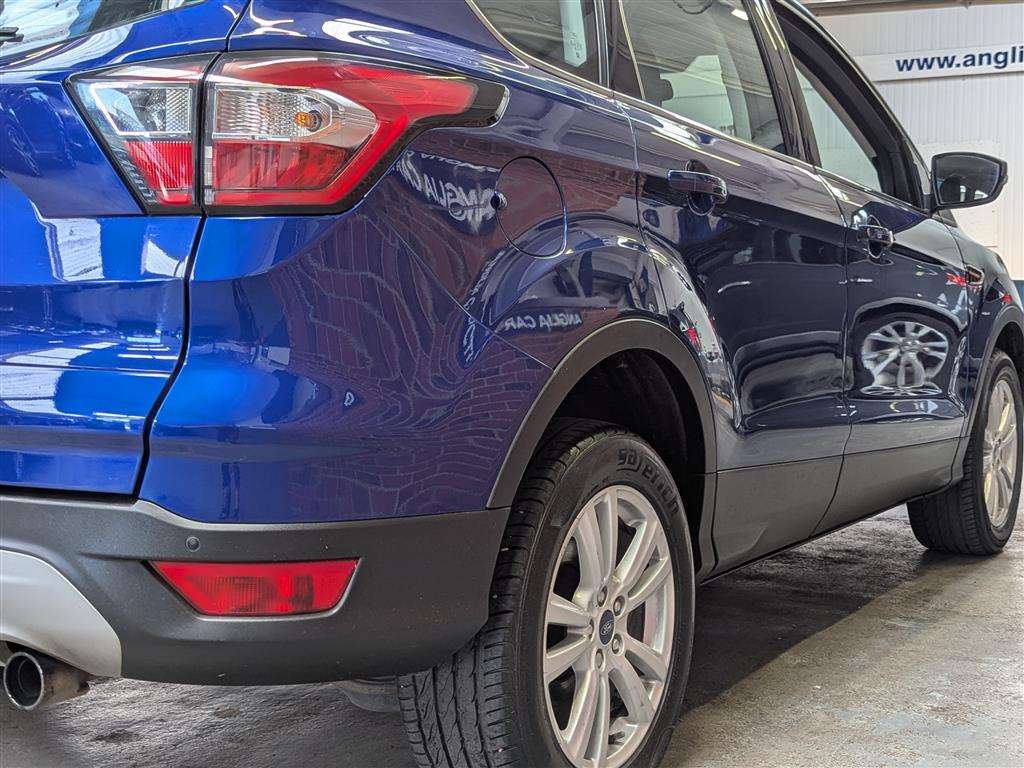 <p>2017 FORD KUGA ZETEC TDCI</p>