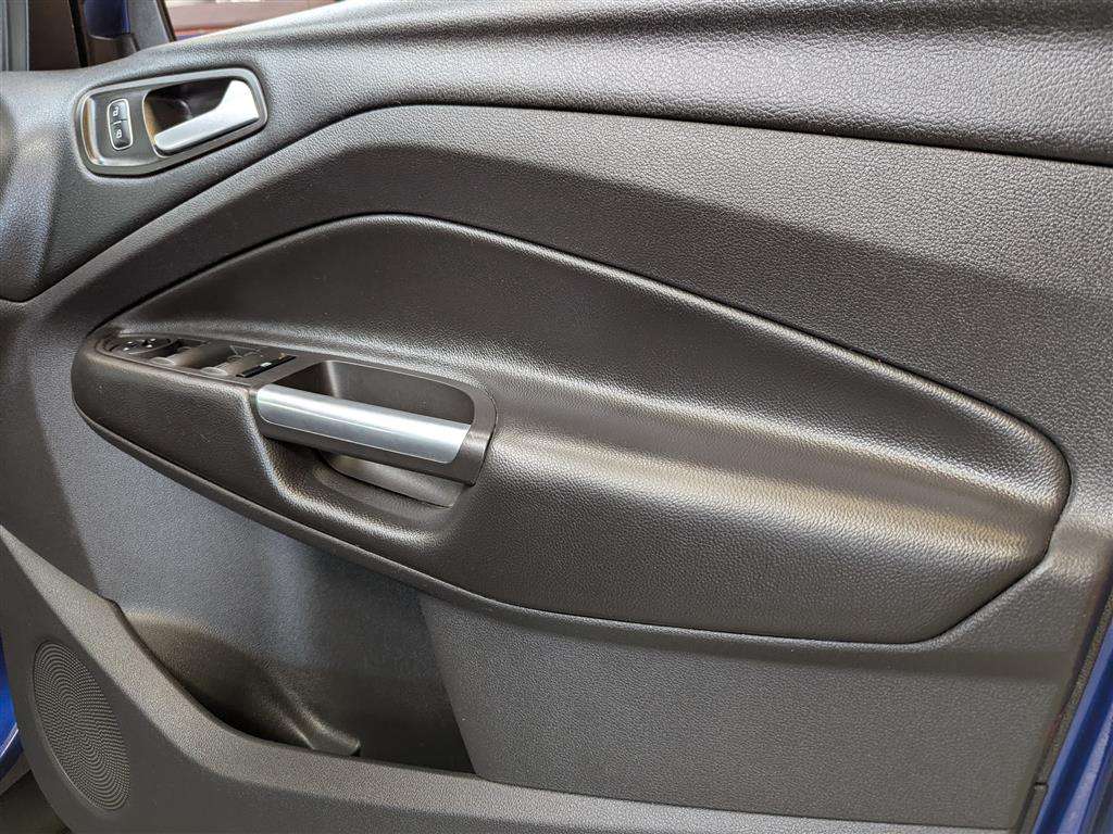 <p>2017 FORD KUGA ZETEC TDCI</p>