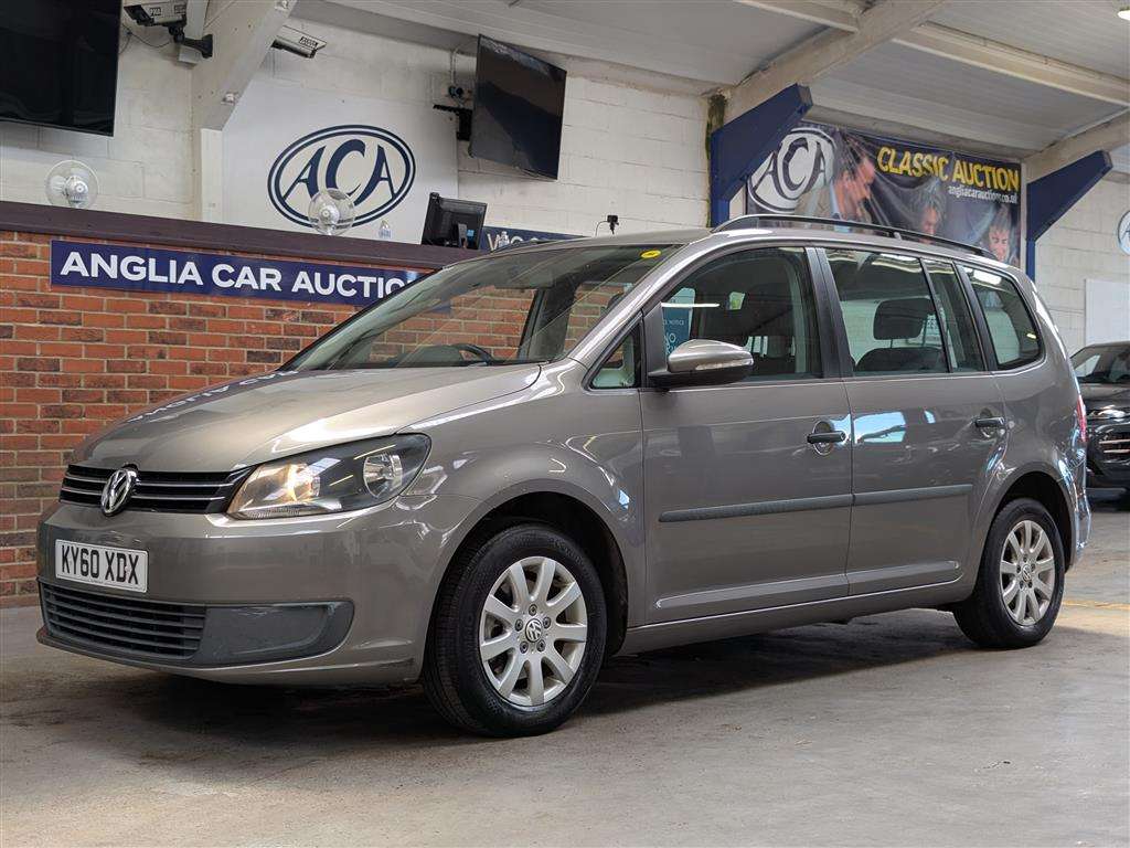<p>2010 VOLKSWAGEN TOURAN S TDI 106</p>