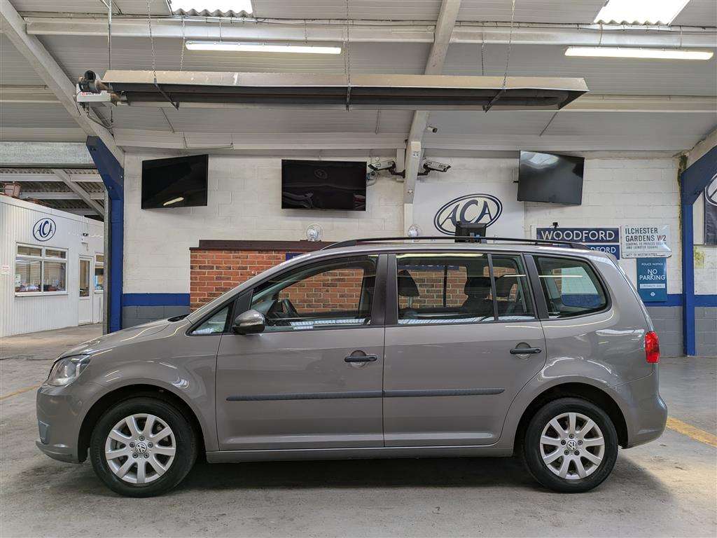 <p>2010 VOLKSWAGEN TOURAN S TDI 106</p>