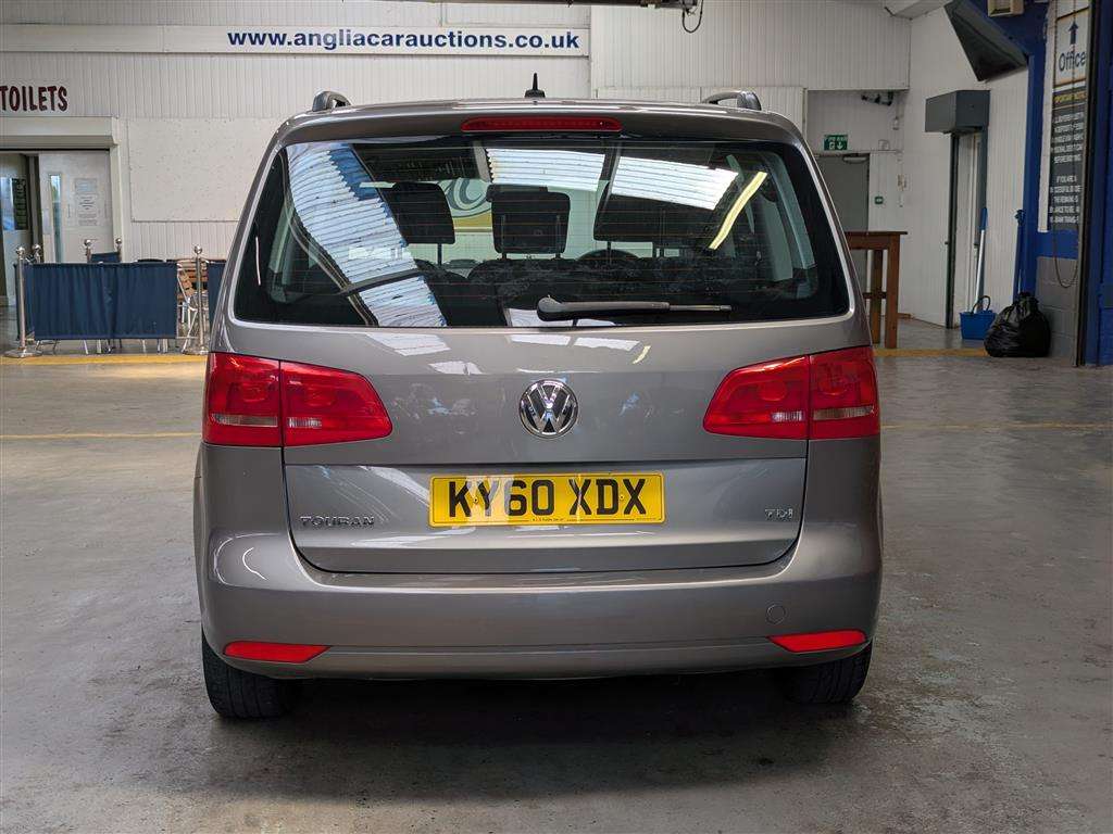 <p>2010 VOLKSWAGEN TOURAN S TDI 106</p>