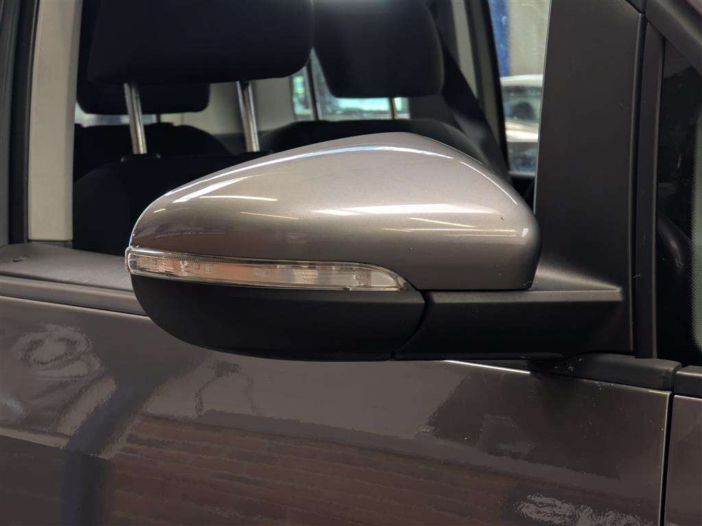 <p>2010 VOLKSWAGEN TOURAN S TDI 106</p>
