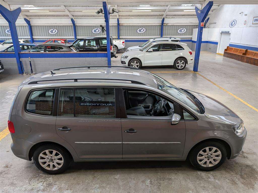<p>2010 VOLKSWAGEN TOURAN S TDI 106</p>