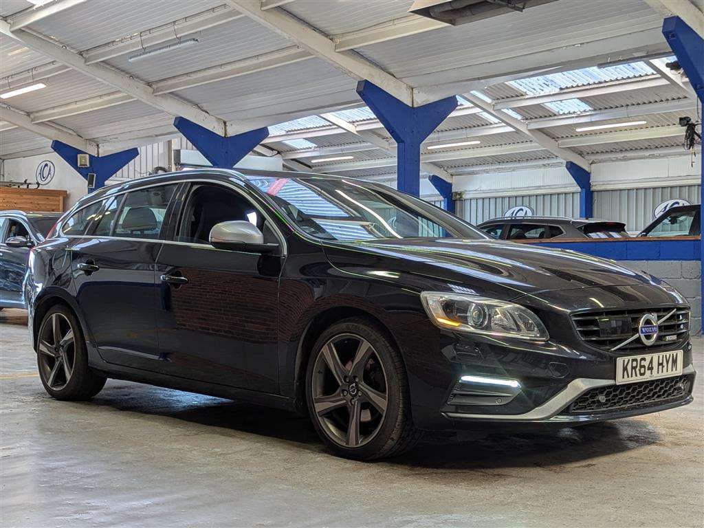 <p>2014 VOLVO V60 R-DESIGN LUX NAV D4 AUTO</p>