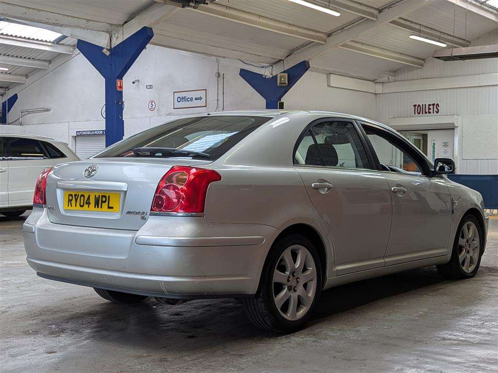 <p>2004 TOYOTA AVENSIS T4 SEMI-AUTO</p>
