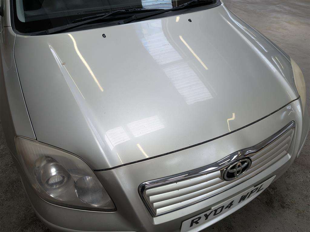 <p>2004 TOYOTA AVENSIS T4 SEMI-AUTO</p>