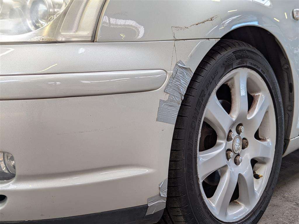 <p>2004 TOYOTA AVENSIS T4 SEMI-AUTO</p>