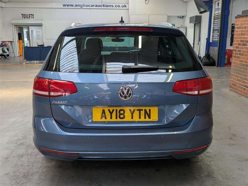 <p>2018 VOLKSWAGEN PASSAT SE BUSINESS TDI BM</p>