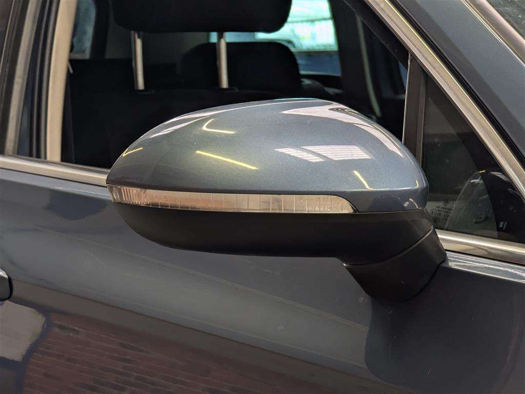 <p>2018 VOLKSWAGEN PASSAT SE BUSINESS TDI BM</p>