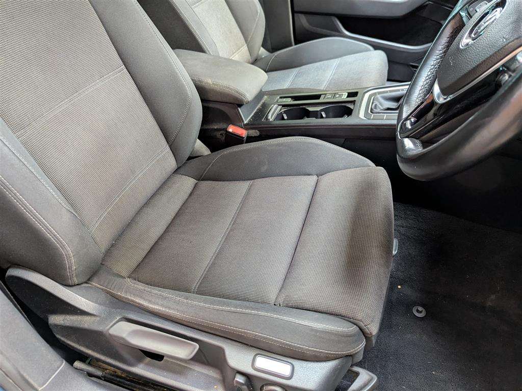<p>2018 VOLKSWAGEN PASSAT SE BUSINESS TDI BM</p>