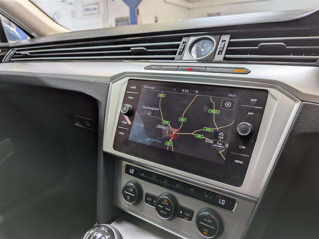 <p>2018 VOLKSWAGEN PASSAT SE BUSINESS TDI BM</p>