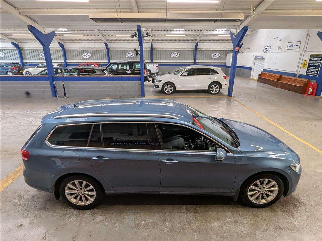 <p>2018 VOLKSWAGEN PASSAT SE BUSINESS TDI BM</p>
