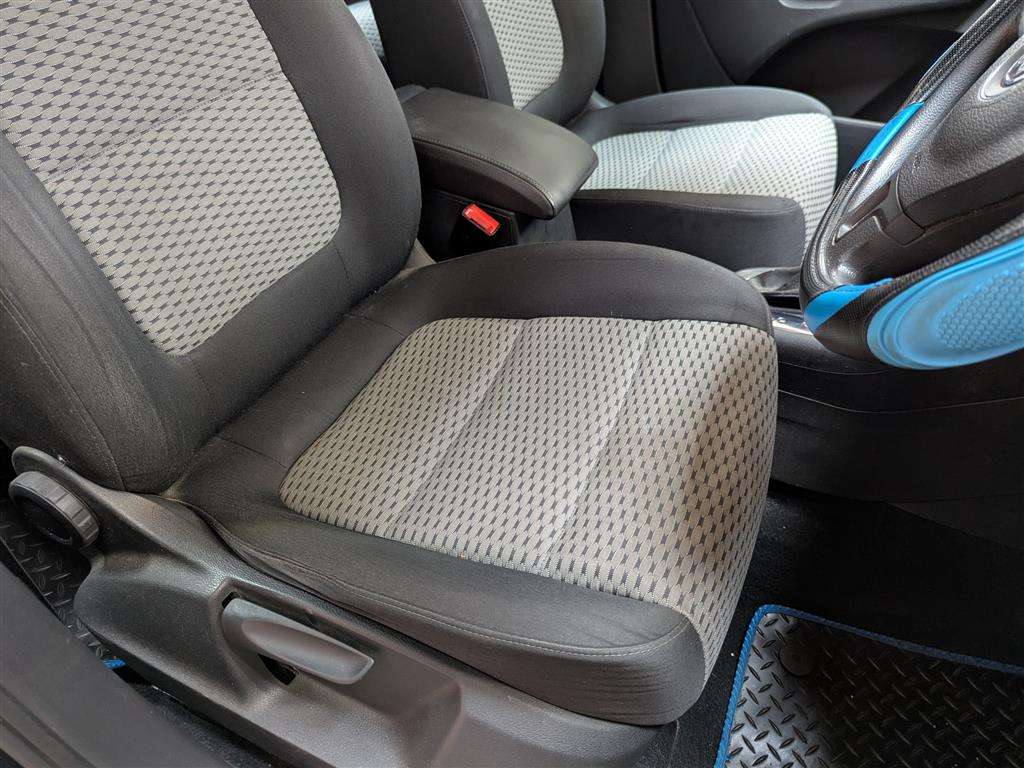 <p>2012 VOLKSWAGEN SHARAN S BLUEMOTION TDI S</p>