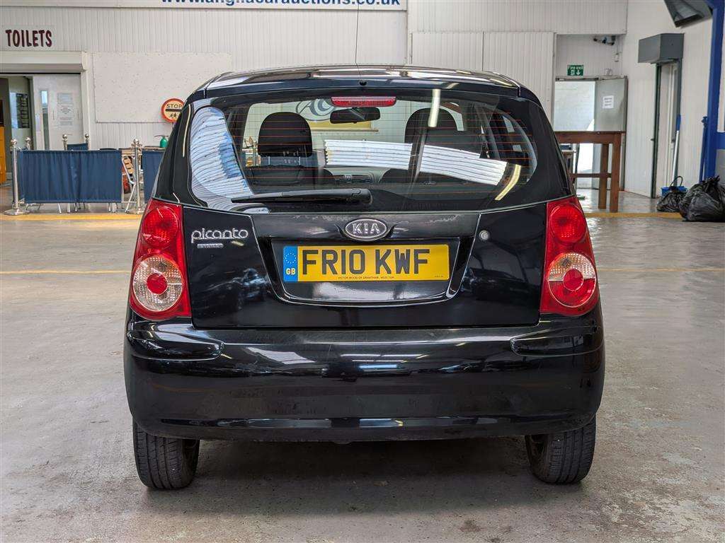 <p>2010 KIA PICANTO STRIKE</p>
