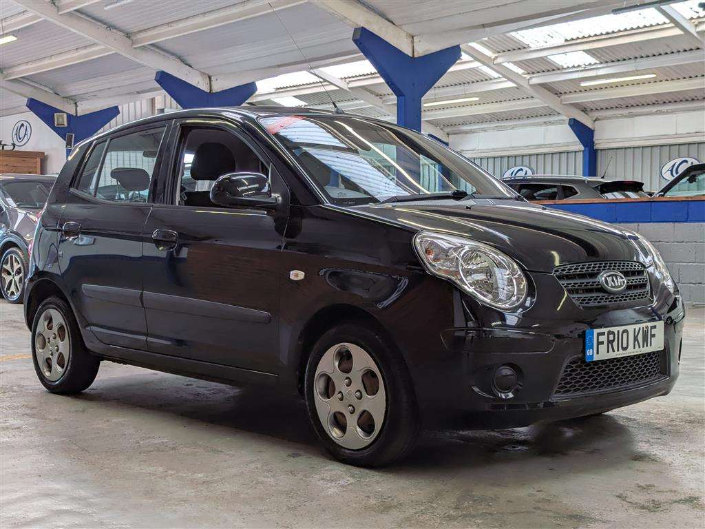 <p>2010 KIA PICANTO STRIKE</p>