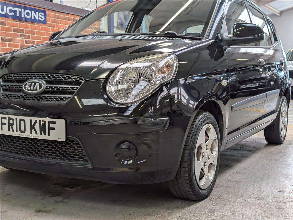 <p>2010 KIA PICANTO STRIKE</p>