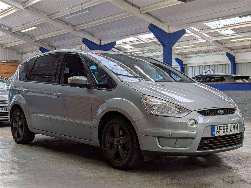 <p>2008 FORD S-MAX LX TDCI 6G</p>