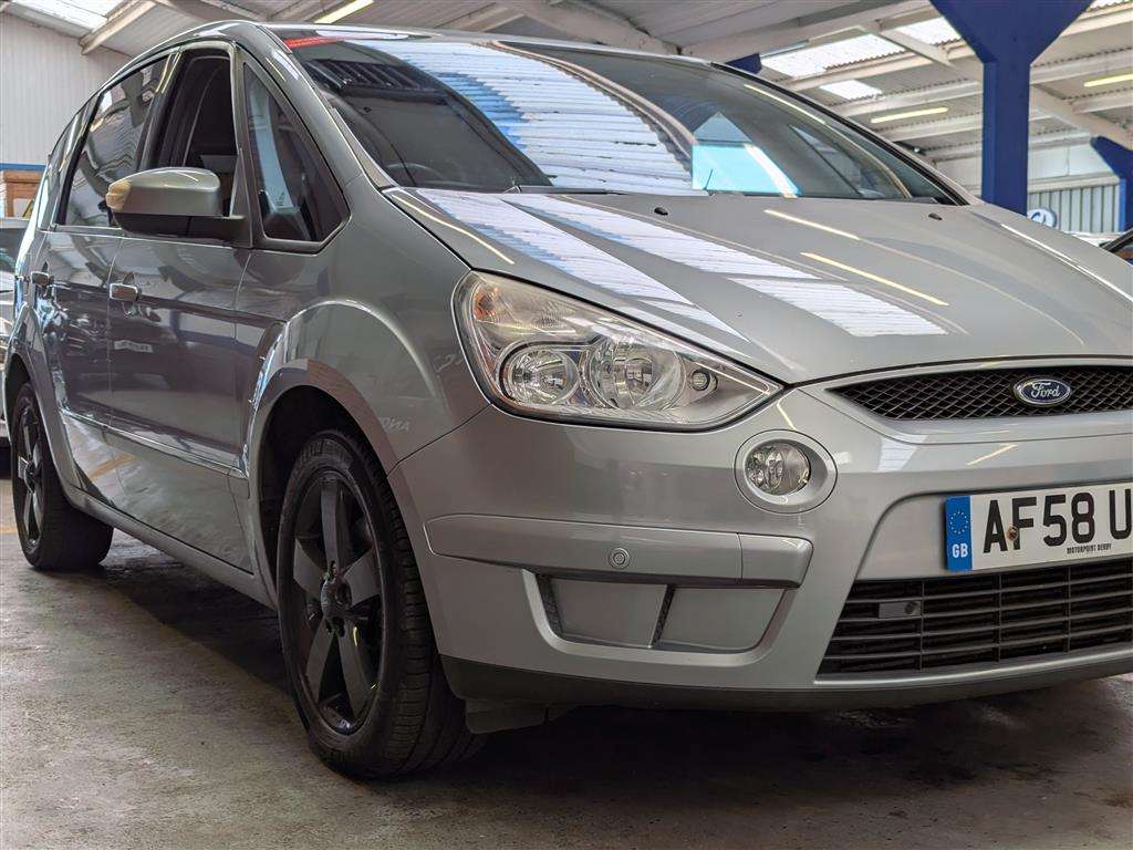 <p>2008 FORD S-MAX LX TDCI 6G</p>