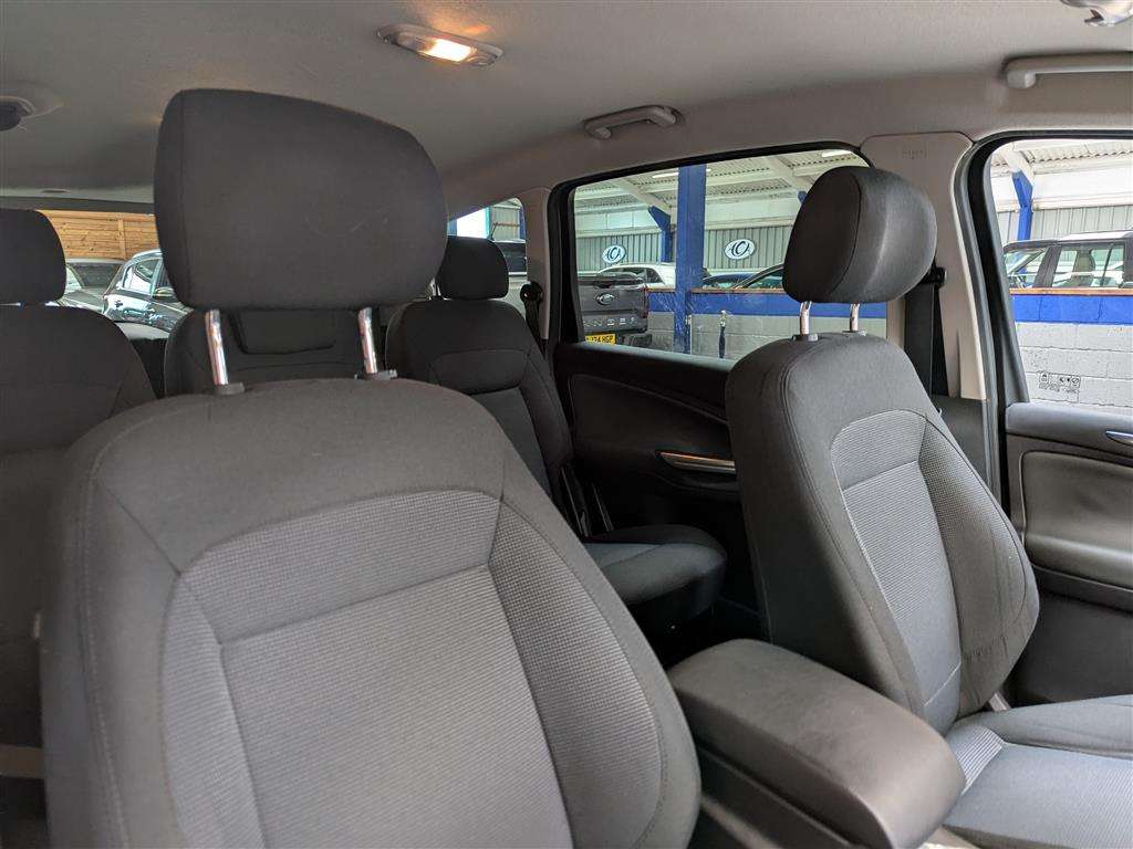 <p>2008 FORD S-MAX LX TDCI 6G</p>