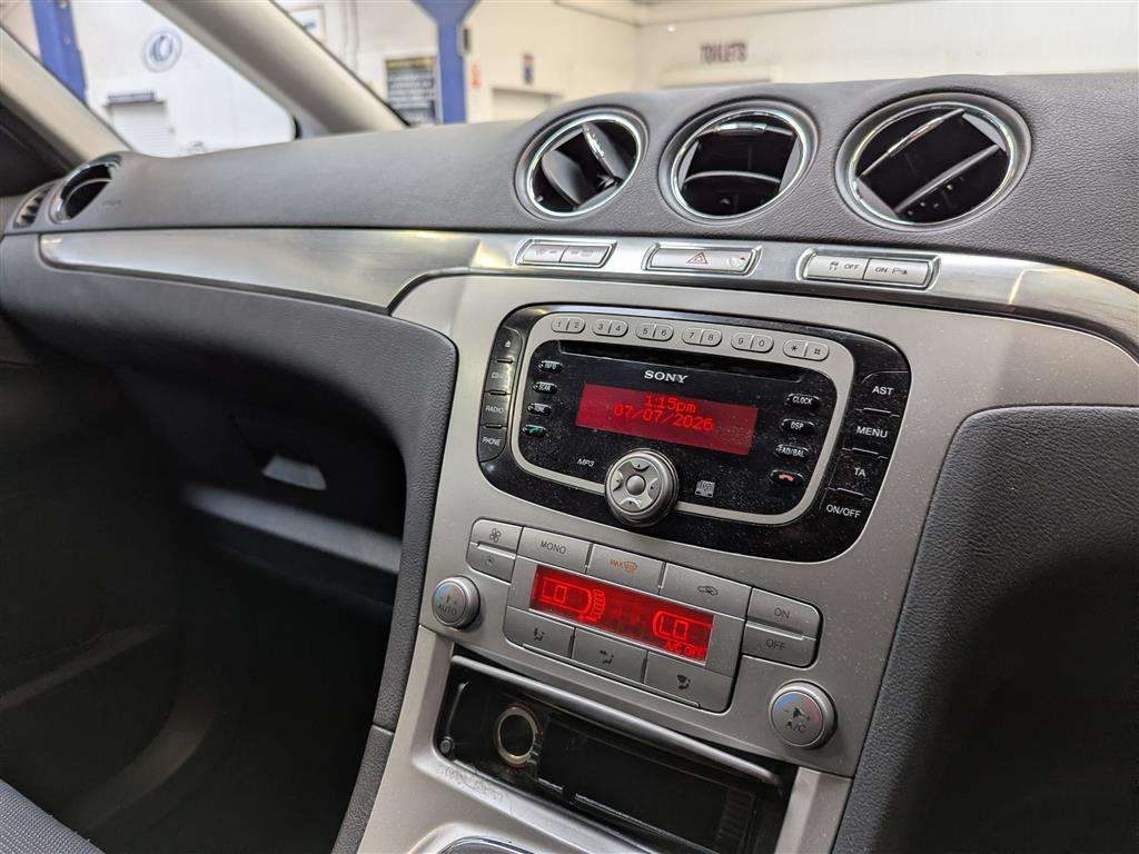 <p>2008 FORD S-MAX LX TDCI 6G</p>