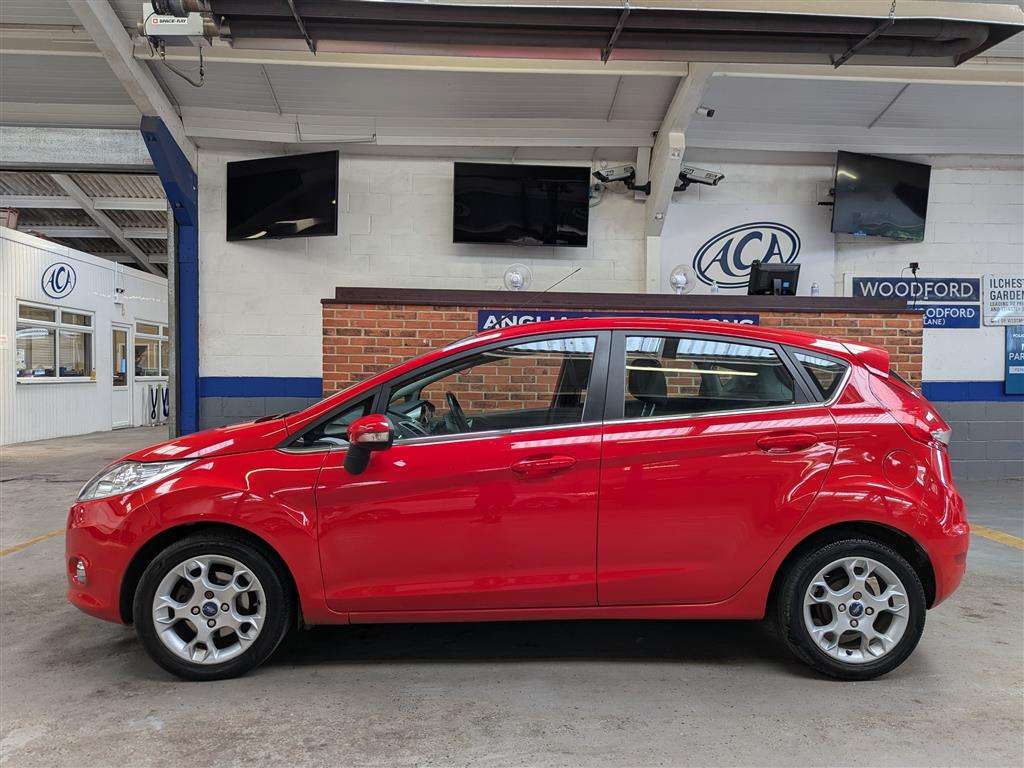 <p>2011 FORD FIESTA ZETEC</p>